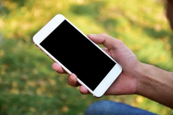 la pantalla del movil se queda negra